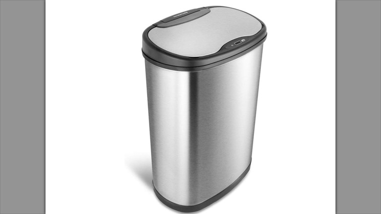 The NineStars 13-Gallon Kitchen Trash Can