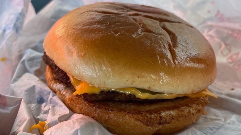 A cheeseburger from Dairy Queen