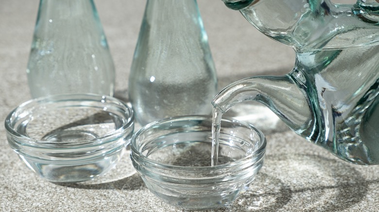 White vinegar poured into glass bowl