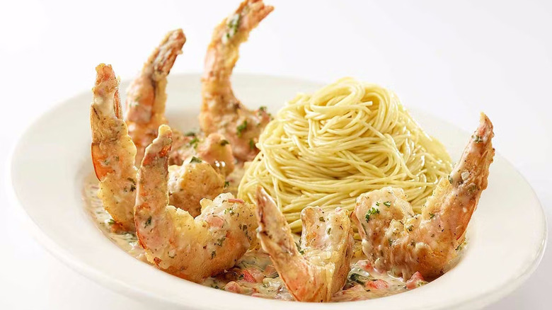 A plate of shrimp scampi at The Cheesecake Factory