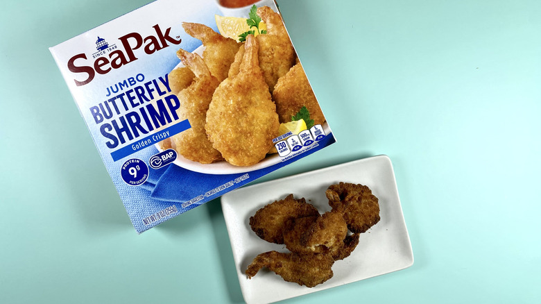 SeaPak Jumbo Butterfly Shrimp, both the original packaging and on a plate