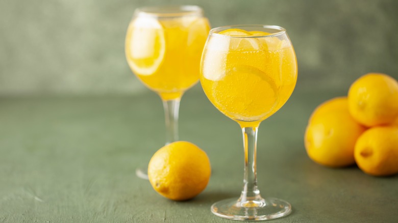 Glass of Limoncello spritz