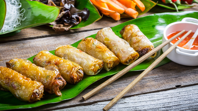 Fried Chinese spring rolls 