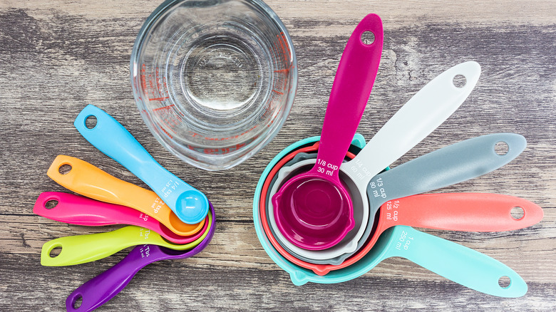 measuring cups and spoons