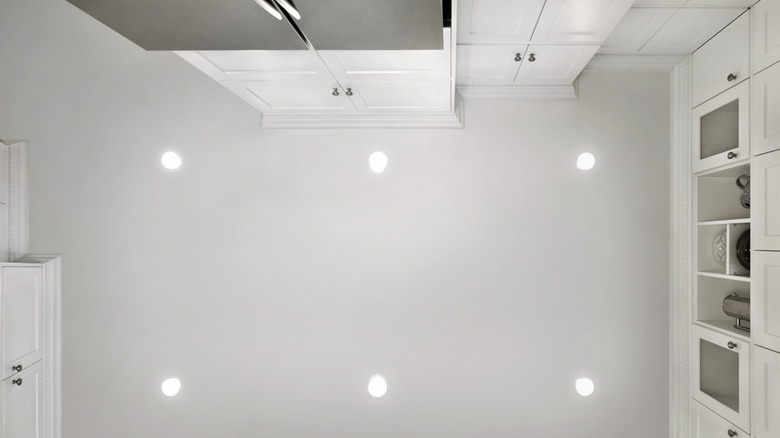 plain white kitchen ceiling with recessed lighting