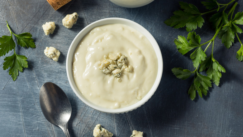 homemade blue cheese dressing