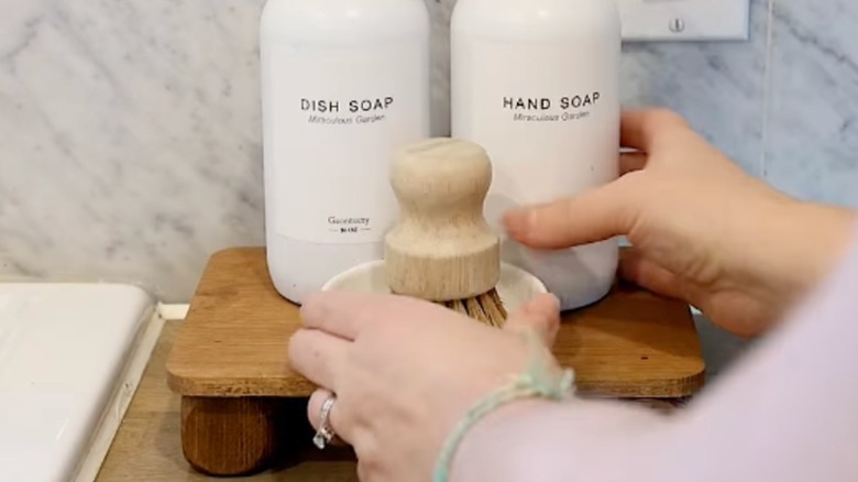 a screenshot of @cozydiyhome's video showcasing the shelf