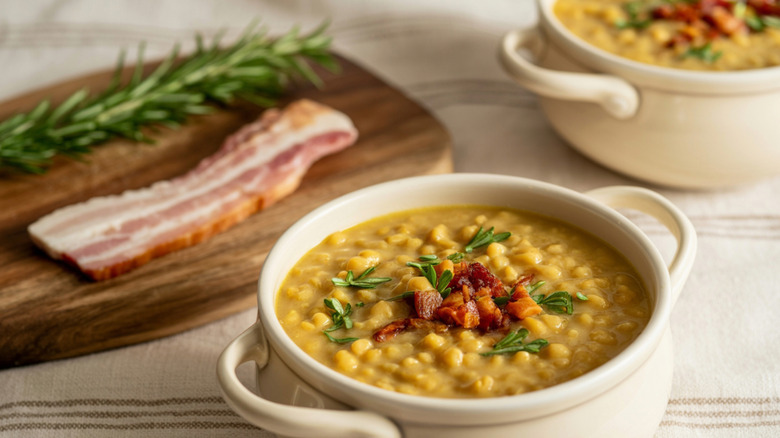 Pea soup in a bowl.