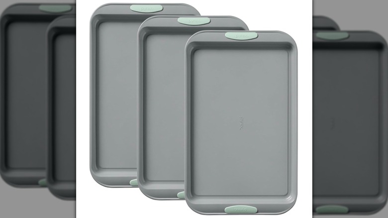 Metal Cookie Sheet Bakeware Set against a white background