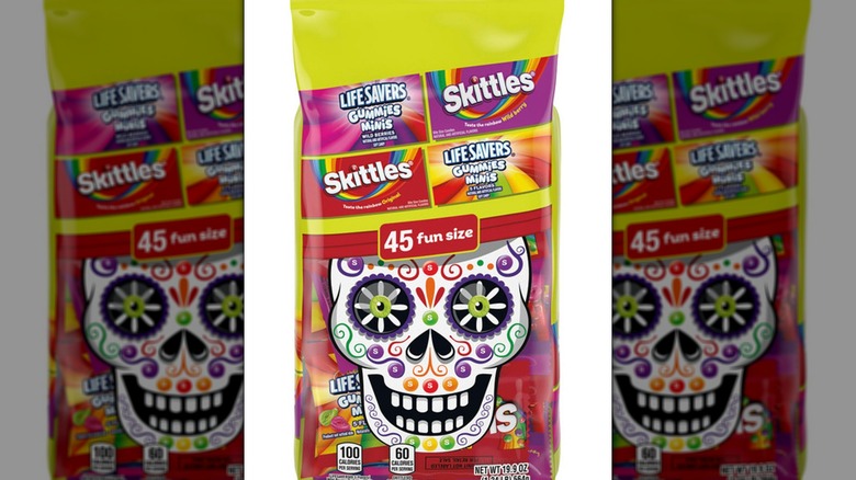 Mars Skittles & Lifesavers Gummies Minis Dia De Los Muertos Mix