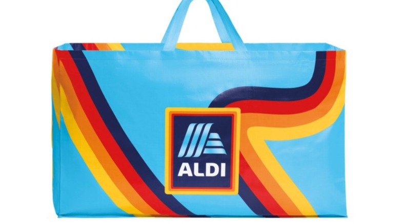 An Aldi big bag with blue handles and a lot of space for groceries.