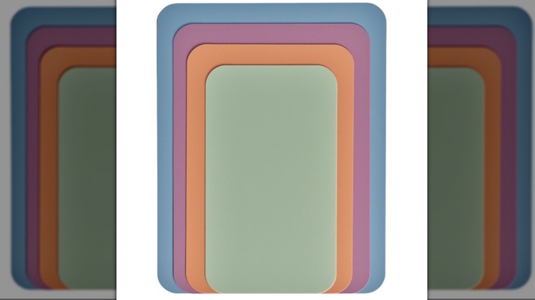 A mirrored image of Aldi's Crofton Cutting Boards, showcasing its various sizes and colors.