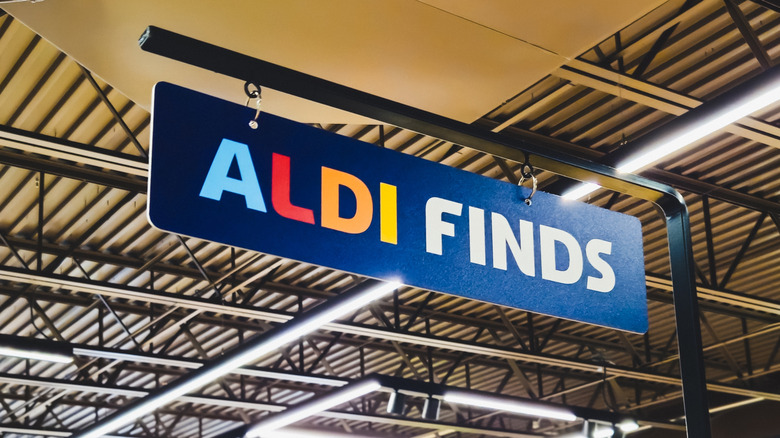 Aldi Finds sign hanging in store.