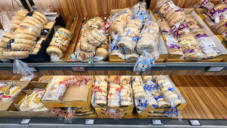 Aldi bagels in store aisle