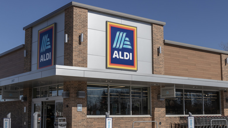 An Aldi grocery store is pictured from outside.