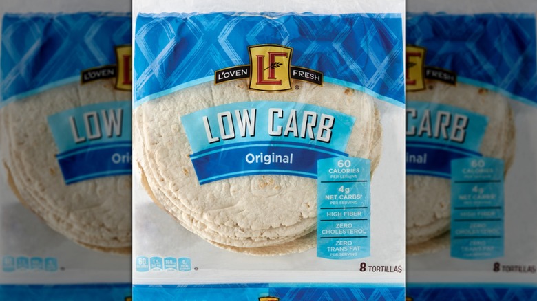 Aldi L'Oven Fresh Low-Carb wraps on white background