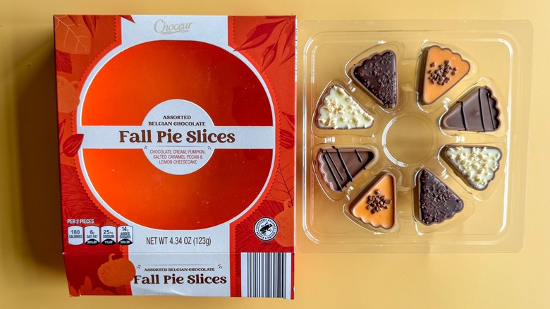 Choceur pie slices with packaging on yellow background