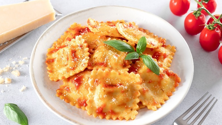 Ravioli with tomato sauce