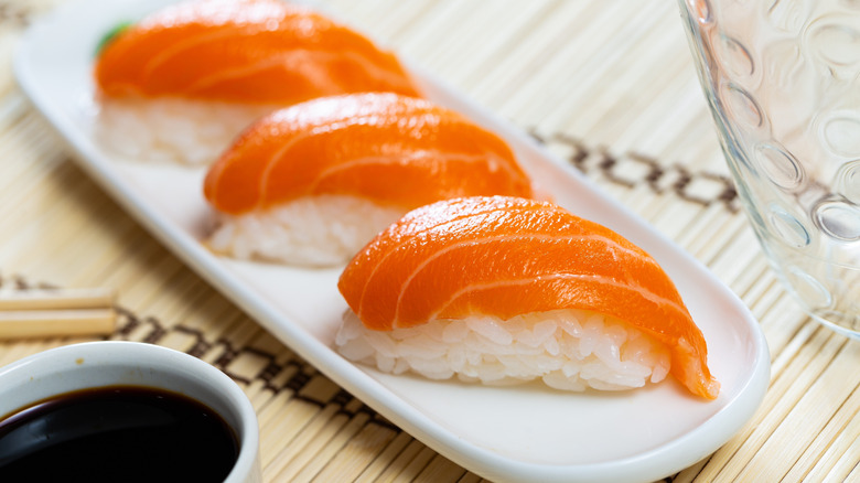 Nigiri sushi with soy sauce