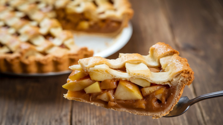 apple pie with a lattice crust