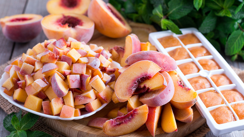 fresh and frozen peaches