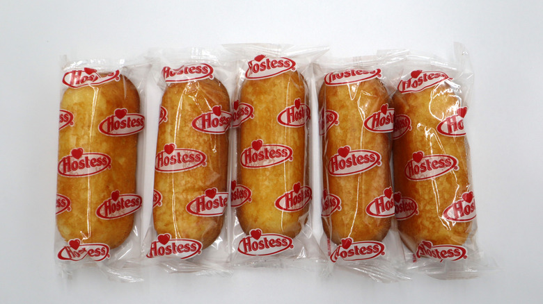 Five packed Twinkies with Hostess packaging