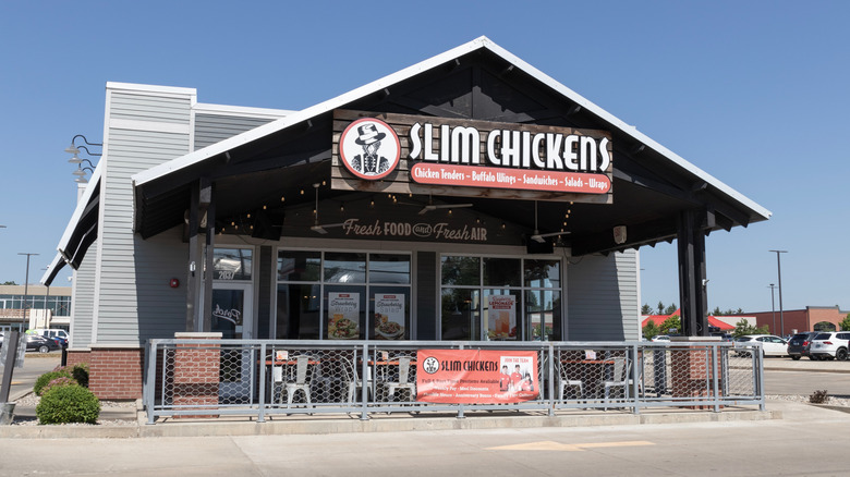 Slim Chickens location exterior