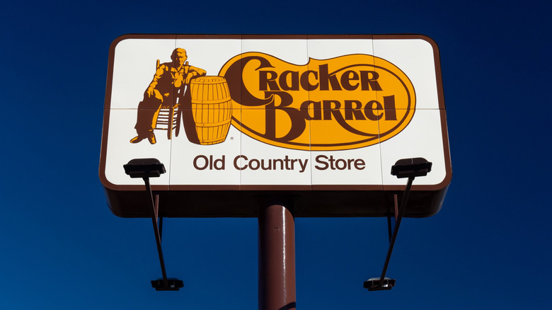 Cracker Barrel restaurant sign