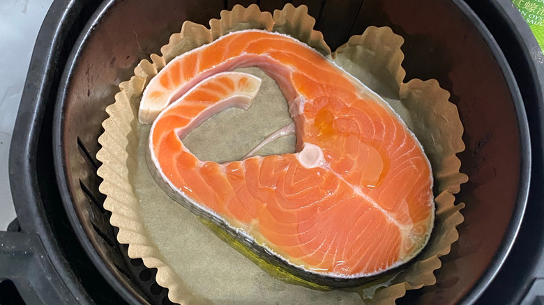 Salmon fillets in air fryer