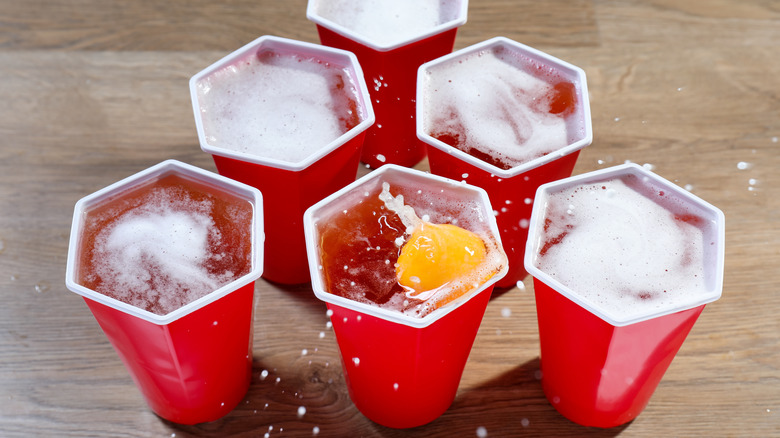 Beer pong cups and ball