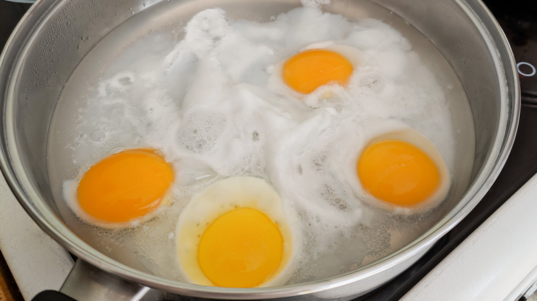 poaching eggs on stove