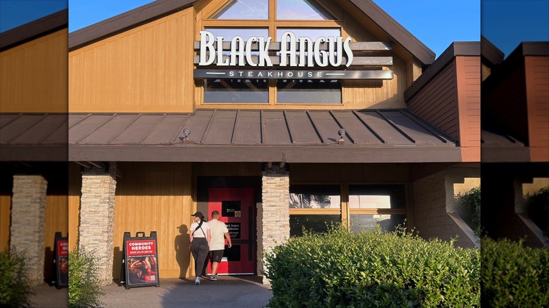 Exterior of a Black Angus Steakhouse in California