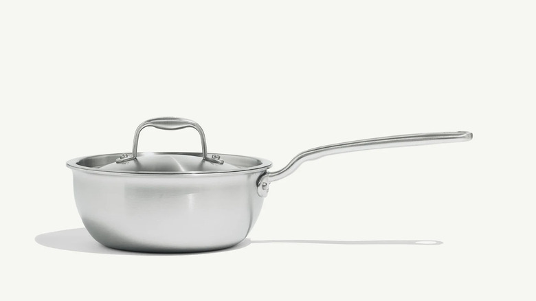 side view of saucier