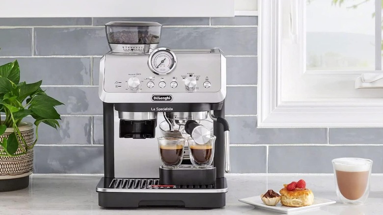 De'Longhi La Specialista Arte Espresso Machine on kitchen counter