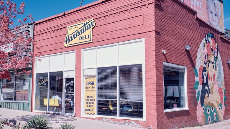 Exterior of Hansen's Manhattan Deli