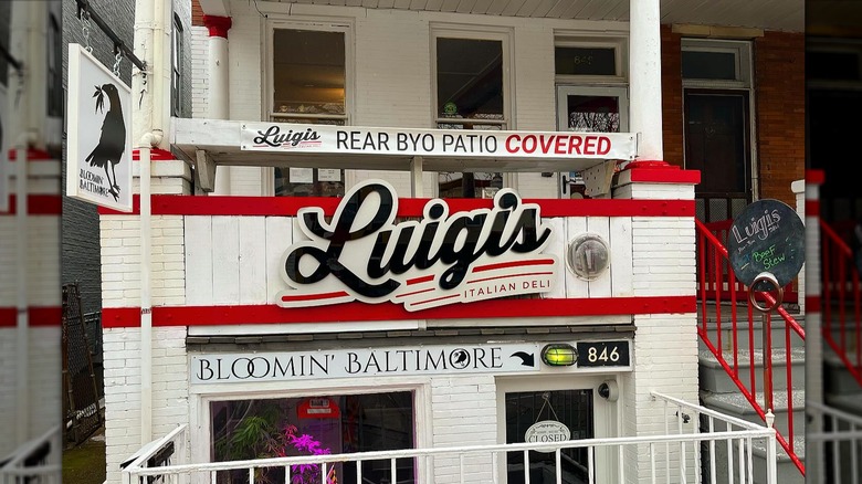 Exterior of Luigi's Italian Deli