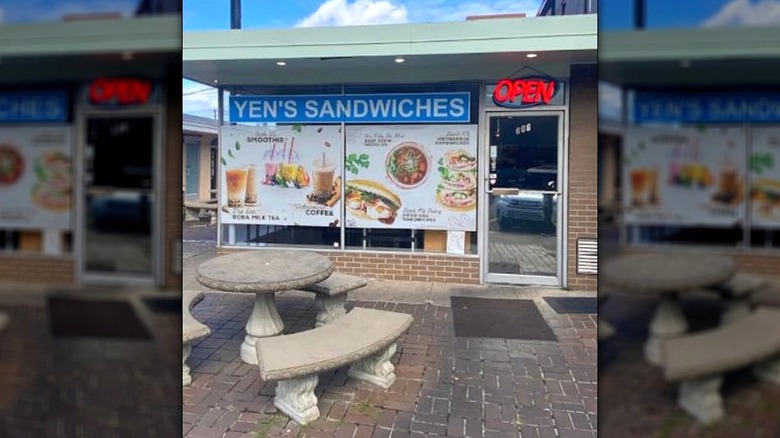 Exterior of Yen's Sandwiches
