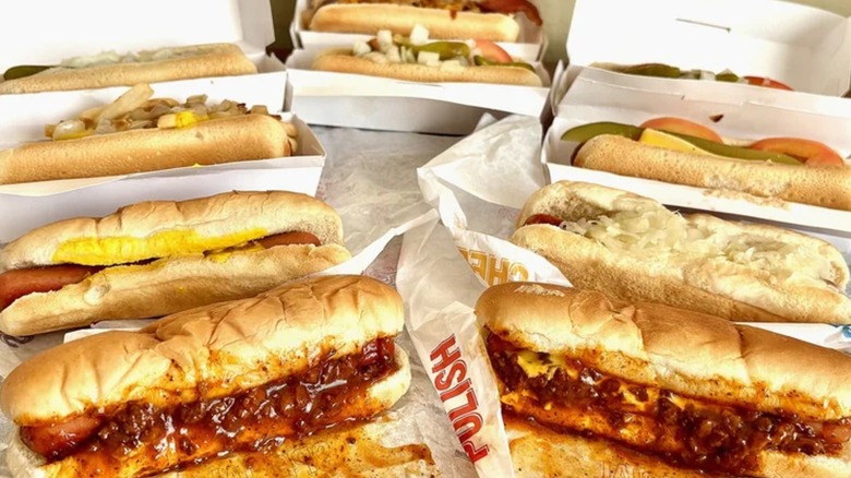 a group of Wienerschnitzel hot dogs