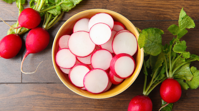 Radishes in bowl
