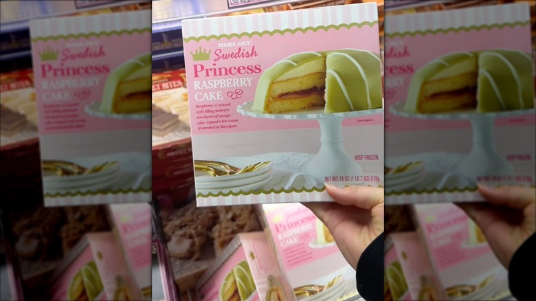 Box of Swedish Princess Raspberry Cake.