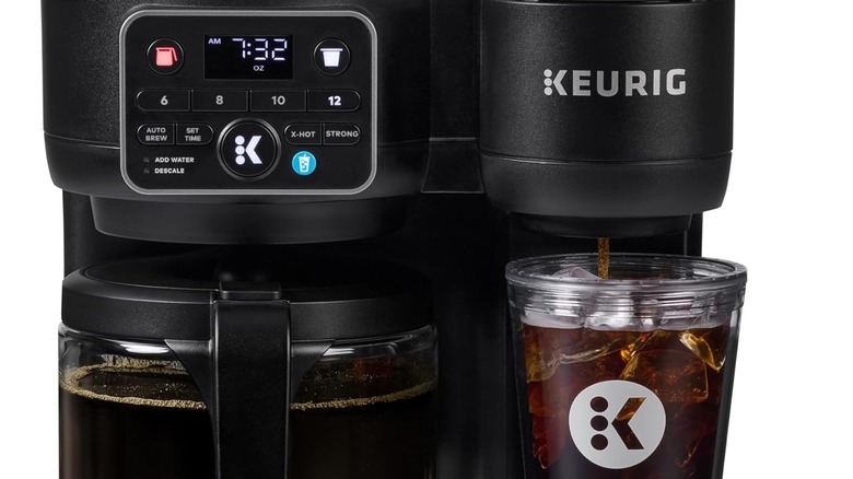 A close-up of the K-Duo Hot & Iced Single Serve & Carafe