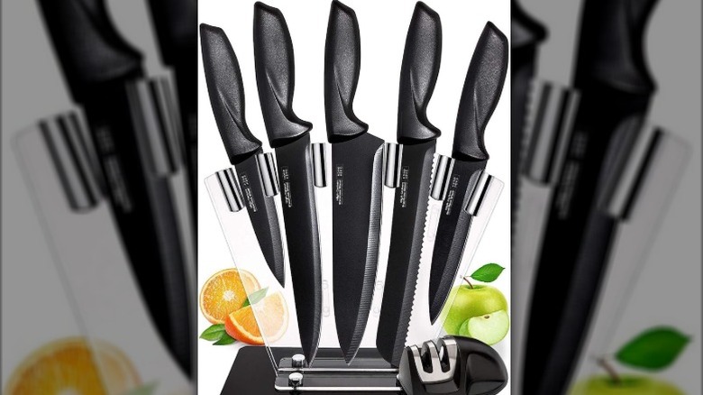 knives vertically stacked in stand