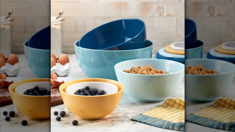 Costco 5-piece Melamine Bowl Set with Lids