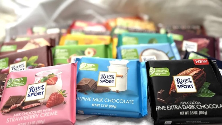 Several Ritter Sport bars arranged in rows