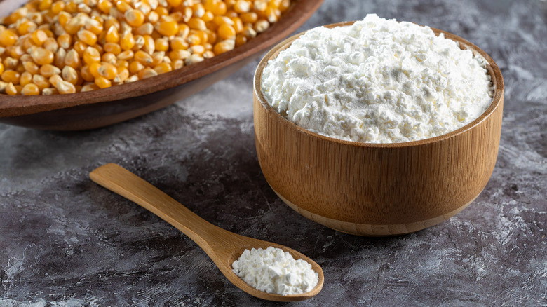 Cornstarch in wooden bowl