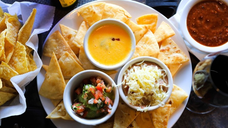 Chips with toppings from Vivo.