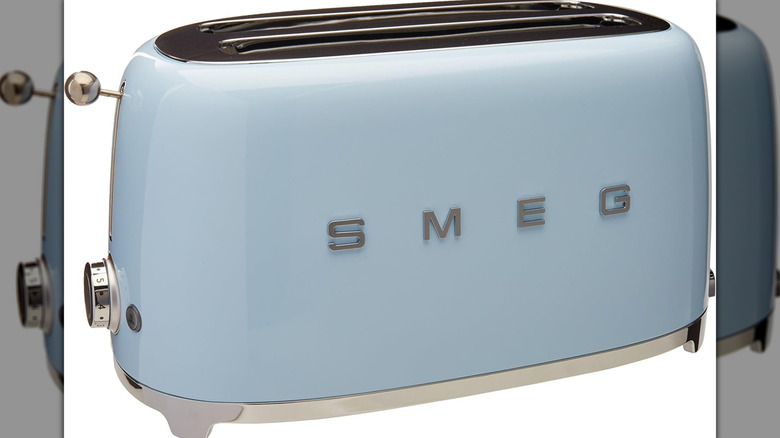 Product image of a blue Smeg 4-Slice Toaster