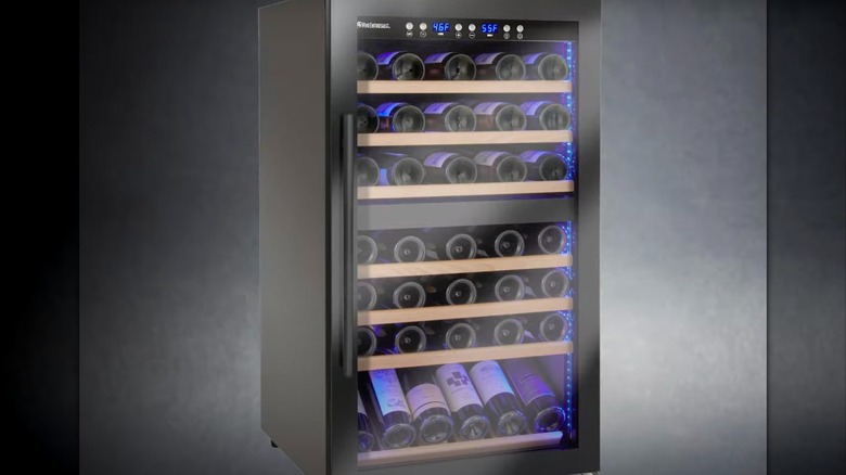 Wine Enthusiast 70 bottle model