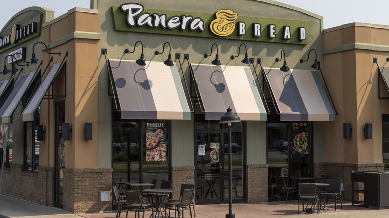 Panera Bread exterior