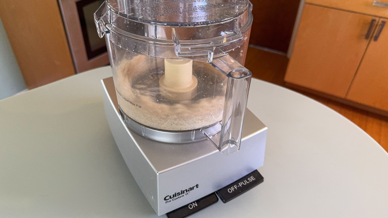 Processing pine nuts in food processor